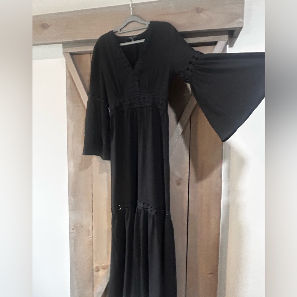 Elegant Black Maxi Dress